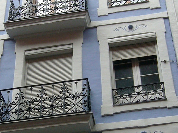 Detalle de reforma de fachada, arquitectura Bilbao, Smark Studio